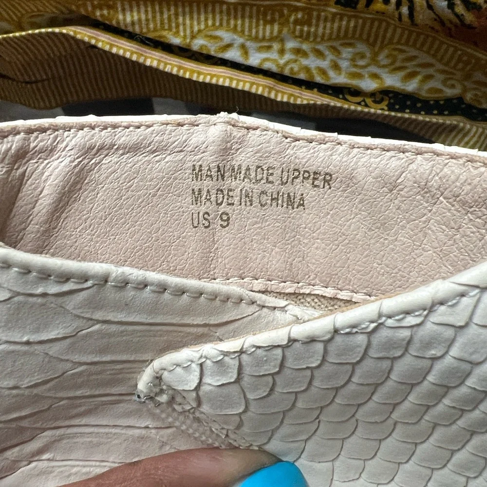 Elegant Oasis Society Cream Oasis SocAnkle Boots - Picture 10 of 13